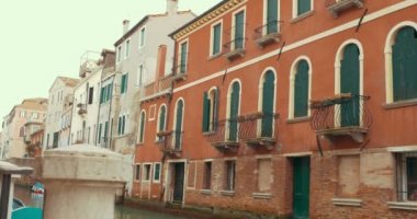 Venedik, İtalya'nın eski mimarisi ve kanalları