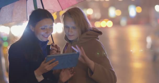 Friends Using Tablet PC Outdoors — Stock Video