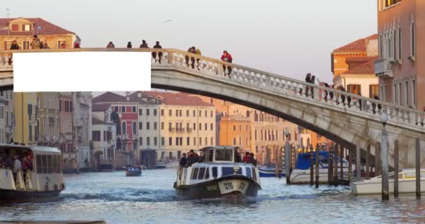 Venedik'te Grand Canal ve Scalzi Köprüsü, İtalya — Stok video