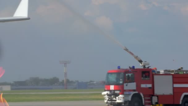 Motor que combate o fogo do avião — Vídeo de Stock