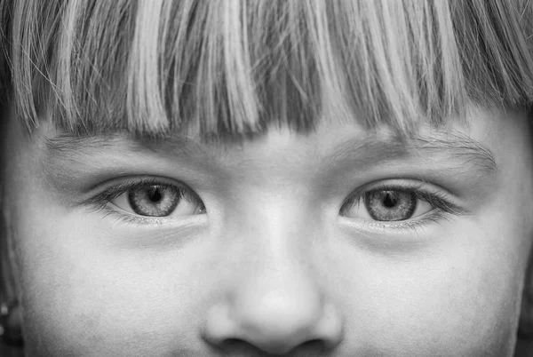 Eyes of a little girl — Stock Photo, Image