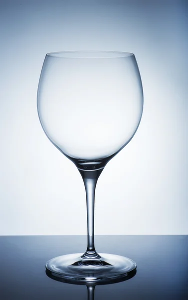 An empty wine glass on a white background — Stock Photo, Image