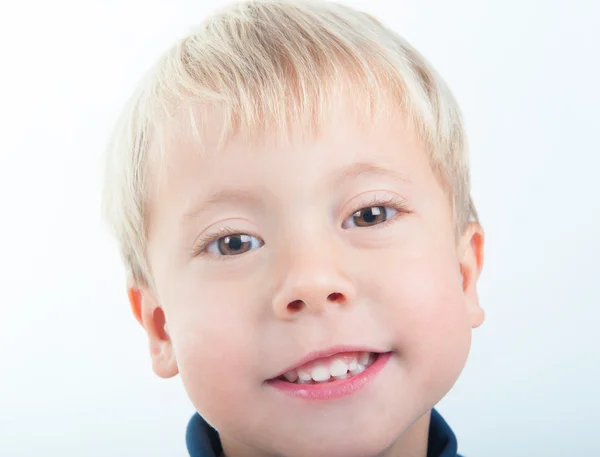 Portrét roztomilého chlapce — Stock fotografie