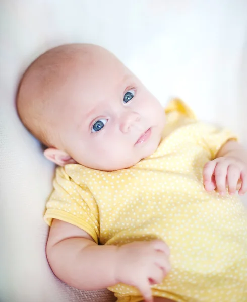 Cute little girl — Stock Photo, Image