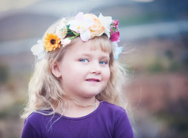 Retrato de un pequeño y lindo — Foto de Stock