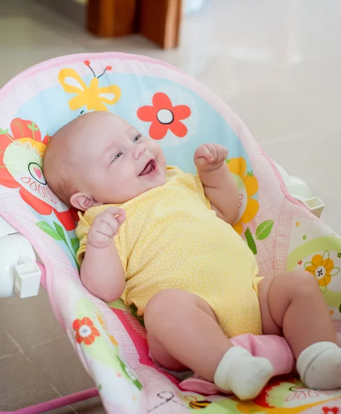 Linda sonriente pequeña gir — Foto de Stock