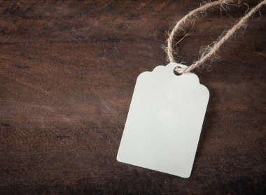 ahşap bej renkli arka plan üzerinde etiket