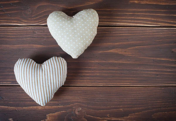 Twee harten gemaakt van doek — Stockfoto