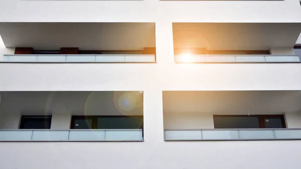 Внешний Вид Современного Многоэтажного Жилого Дома Фасад Окна Балконы — стоковое фото