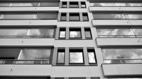 현대적 주거용 아파트 건물의 새로운 럭셔리하 우스와 단지의 — 스톡 사진