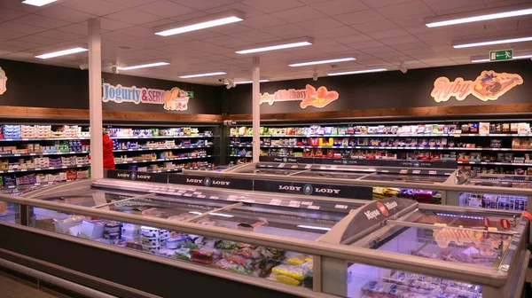 바르샤바 폴란드 2021 슈퍼마켓의 — 스톡 사진