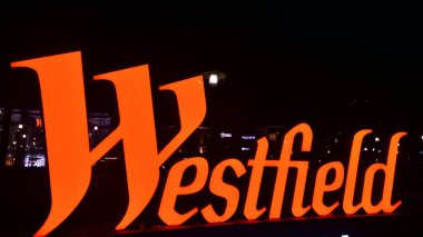 Varşova, Polonya. 1 Şubat 2021. Westfield 'ı imzala. Westfield Şirketi tabelası.  
