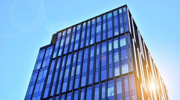 Architektura Dzielnicy Biznesowej Budynki Biurowe Odbijające Szkło Błękitnego Nieba Światła — Zdjęcie stockowe