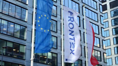 Varşova, Polonya. 2 Mart 2021. Frontex imzası AB temel hak tüzüğüne uygun olarak Avrupa sınır yönetimini teşvik eder, koordine eder ve geliştirir..  