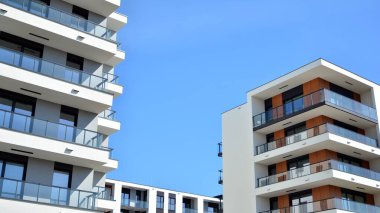 Modern Avrupa konut binaları çeyreği. Soyut mimari, modern şehir geometrisinin bir parçası.