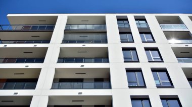 Modern Avrupa konut binaları çeyreği. Soyut mimari, modern şehir geometrisinin bir parçası.