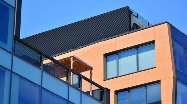 Verspiegelte Fenster Der Fassade Eines Bürogebäudes Abstrakte Textur Eines Modernen — Stockfoto