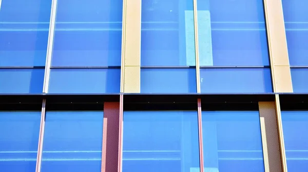 Glasfassade Der Gebäude Mit Blauem Himmel Modernes Gebäude Geschäftszentrum Der — Stockfoto