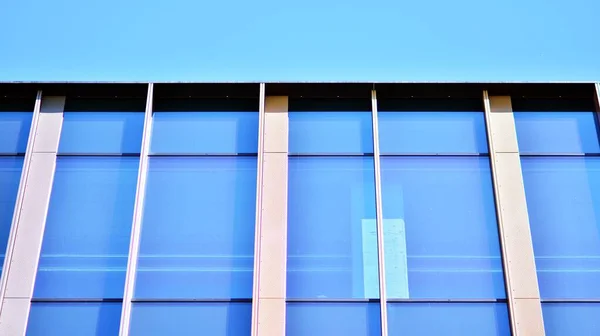 Glasfassade Der Gebäude Mit Blauem Himmel Modernes Gebäude Geschäftszentrum Der — Stockfoto