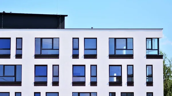 Immeuble Moderne Dans Une Journée Ensoleillée Extérieur Maison Habitation Façade — Photo