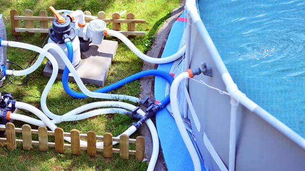 Havuz suyu filtreleme sistemi, açık hava kum pompası. Suyun saflığını korumak, kirden, tozdan ve molozlardan arınmak.  