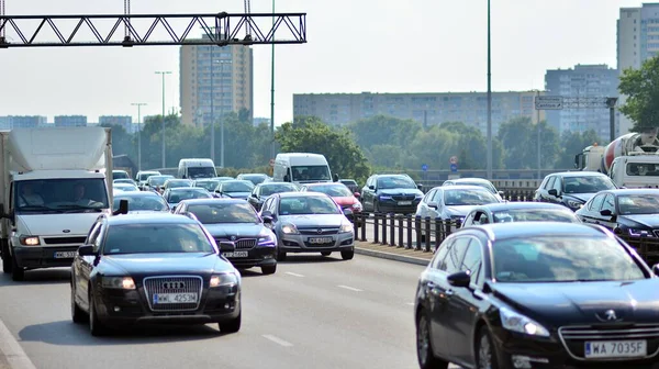 Varşova Polonya Temmuz 2021 Otobanda Trafik Sıkışıklığı Görünüyor Otoyoldaki Arabalar — Stok fotoğraf
