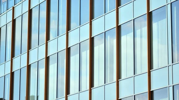 Detalhes Arquitetônicos Modernos Fachada Vidro Moderno Com Padrão Geométrico — Fotografia de Stock