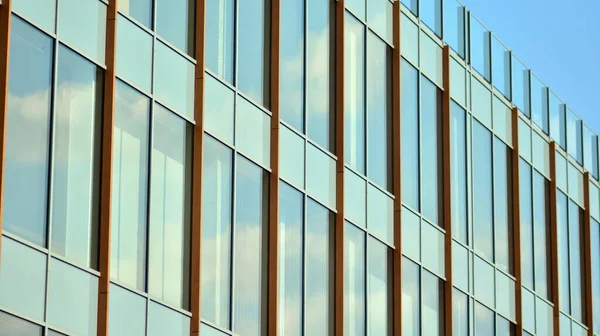 Detalhes Arquitetônicos Modernos Fachada Vidro Moderno Com Padrão Geométrico — Fotografia de Stock