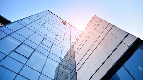 Fachada Futurista Moderno Edificio Oficinas Revestido Vidrio Paneles Revestimiento Vidrio — Foto de Stock