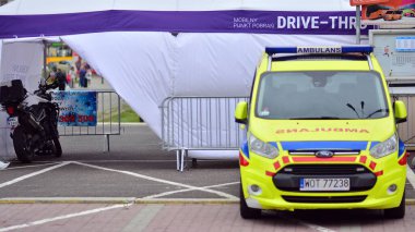 Varşova, Polandd. 24 Ağustos 2021. Şehir COVID-19 test merkezi