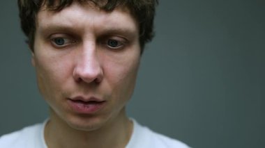 Metin için negatif alanı olan panik anksiyete solunum portresi.