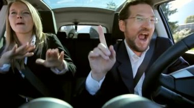 İşadamı ve eğleniyor kadın