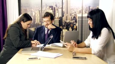 Kadın patron için strateji açıklayan