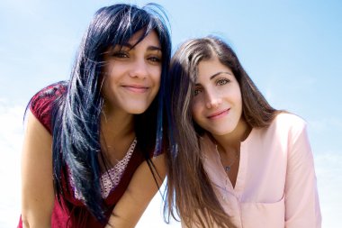 sevimli genç kadınlar