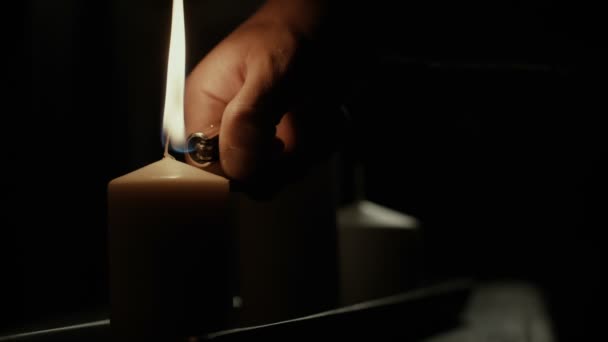点燃一支蜡烛 — 图库视频影像