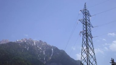 Elektrik anket dağlarda
