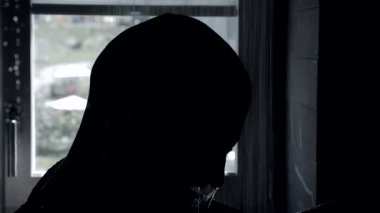 Siluet umutsuz adamın