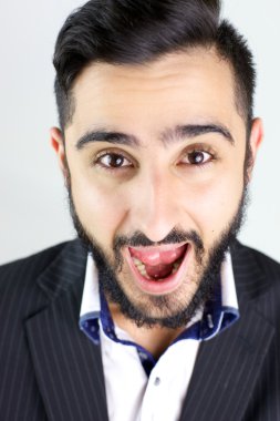 Sakal çığlık ile komik adam