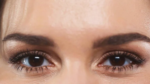 Partial View Woman Brown Eyes Looking Camera — Stock Photo, Image