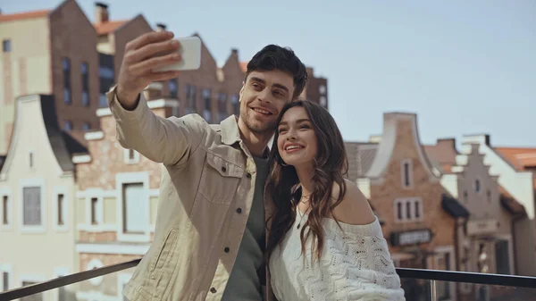 Cheerful Man Taking Selfie Happy Woman — Stock Photo, Image