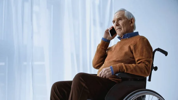 Elderly Man Wheelchair Speaking Cellphone Retirement Home — Stock Photo, Image