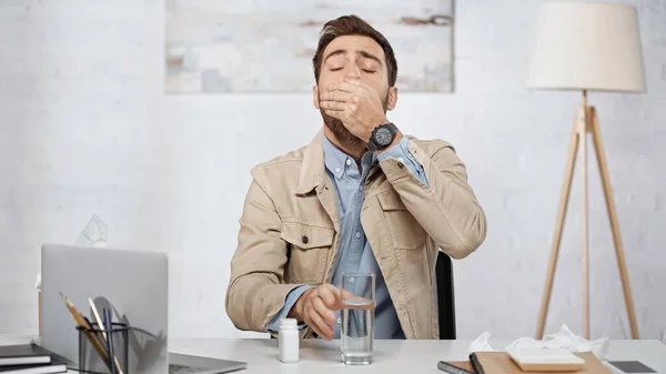 Allergic Businessman Taking Pill Laptop Desk — Stock Photo, Image