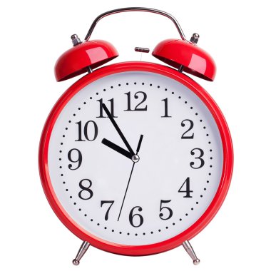 On beş dakika yuvarlak kırmızı alarm saati gösterir