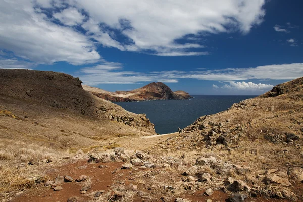 Costa montanhosa do Oceano Atlântico — Fotografia de Stock