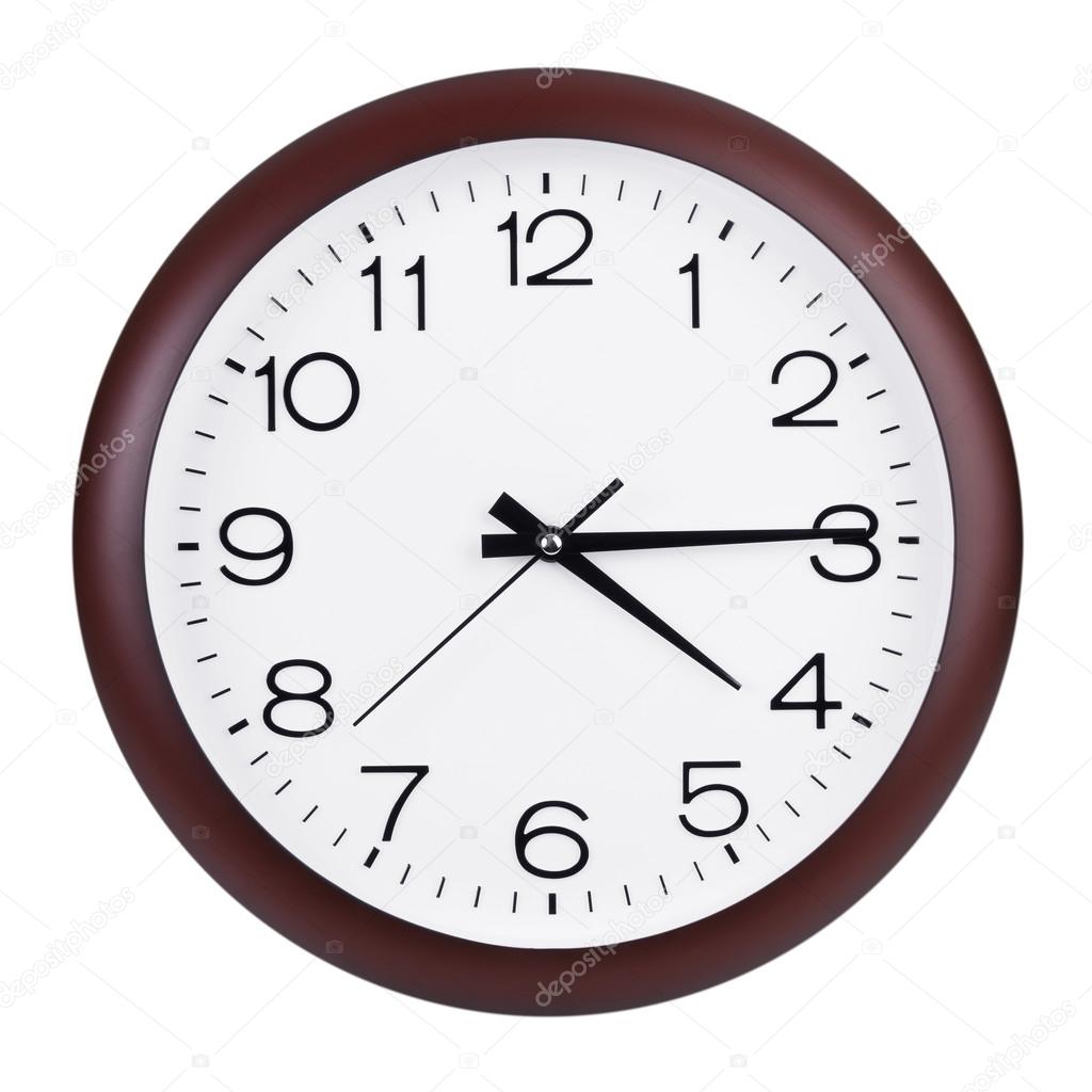 Clock shows fifteen minutes of the fifth