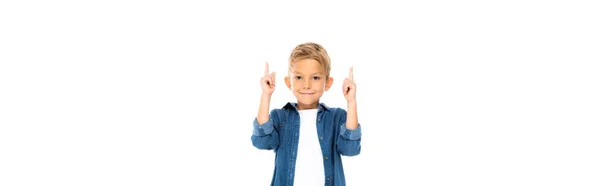 Niño Feliz Señalando Hacia Arriba Con Los Dedos Aislados Blanco — Foto de Stock