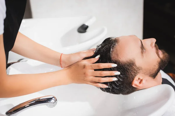 Hairdresser Washing Hair Client Barbershop — Stock Photo, Image