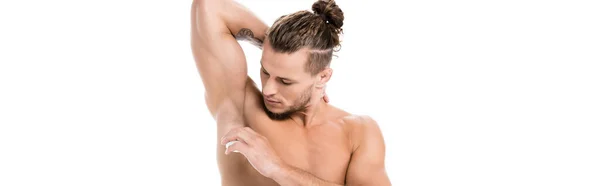 Sexy Shirtloze Man Met Behulp Van Deodorant Geïsoleerd Wit Banner — Stockfoto