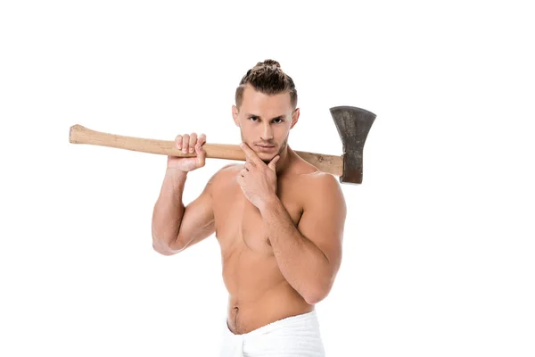 Σέξι Shirtless Άνθρωπος Πετσέτα Ποζάρουν Τσεκούρι Απομονώνονται Λευκό — Φωτογραφία Αρχείου