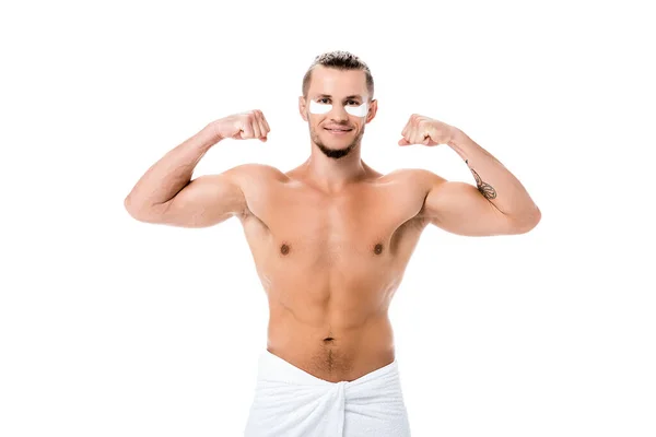 Sexy Shirtless Homem Toalha Com Olhos Remendos Rosto Mostrando Músculos — Fotografia de Stock